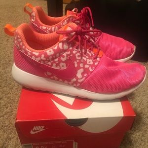 Gently used Pink & orange Kids Nike Roshe size 6.5
